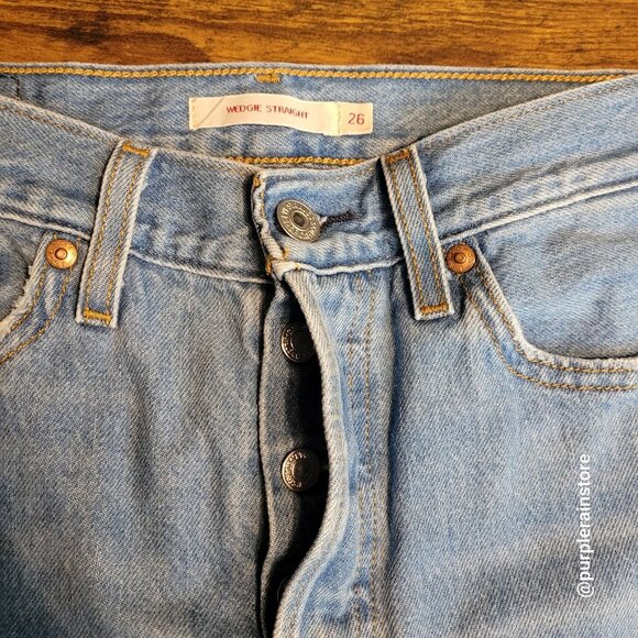 Levi's Premium Wedgie Straight Jeans 26 Button Fly Medium Light Wash Raw Hem - Picture 4 of 13